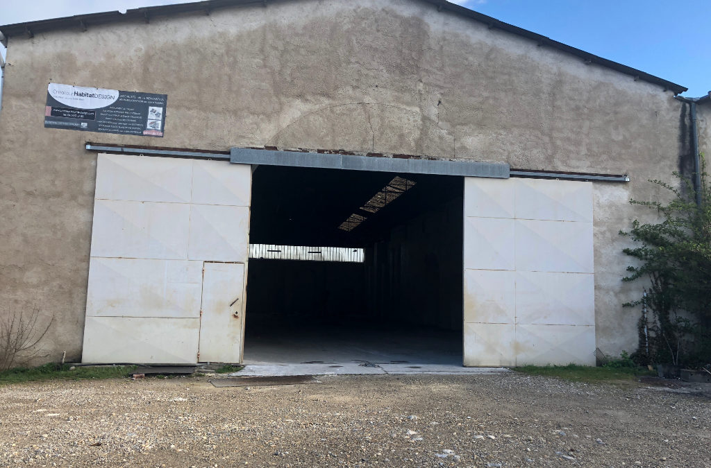 LOCAL D’ACTIVITES – A VENDRE/A LOUER – PONT EVEQUE