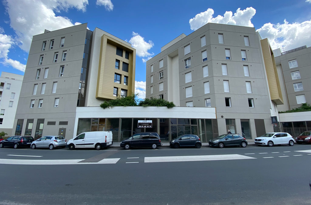 BUREAUX – LOCAUX COMMERCIAUX A LOUER – LYON 9