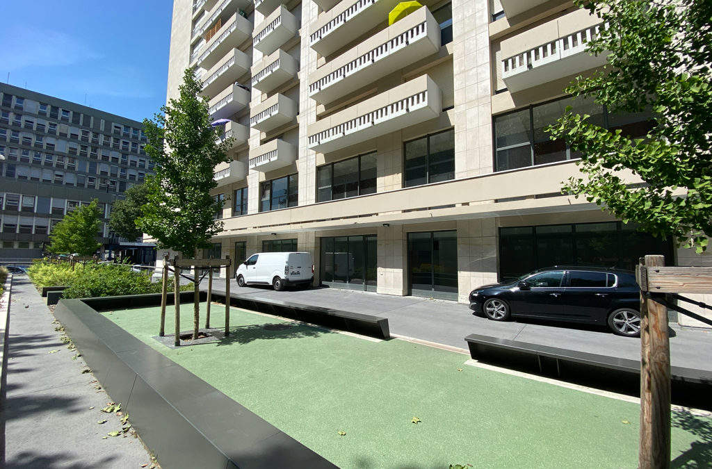 BUREAUX LOCAUX COMMERCIAUX – A LOUER 155 M2 PART DIEU