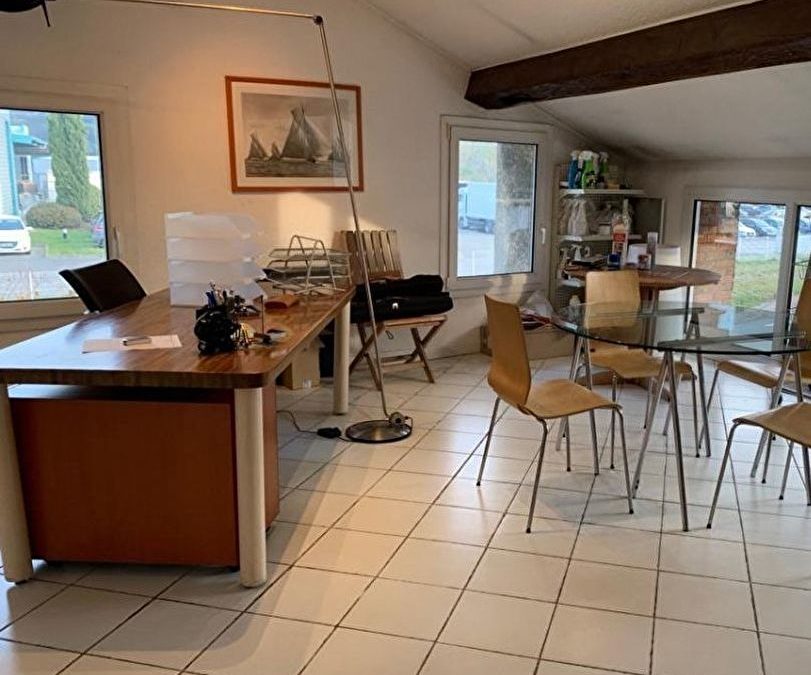 Bâtiment indépendant à vendre – Chaponost