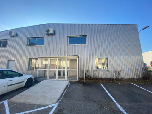 Local d’activités – Vienne 1 000 m2 A LOUER