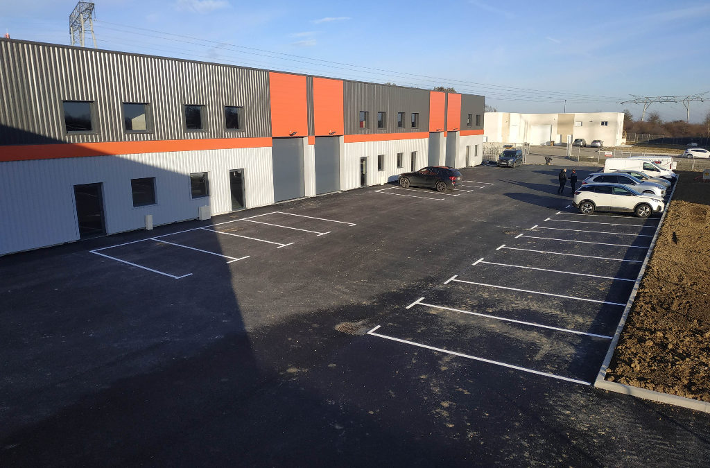 DERNIER LOT DISPONIBLE – LOCAL D’ACTIVITE à VENDRE – PROX HEYRIEUX