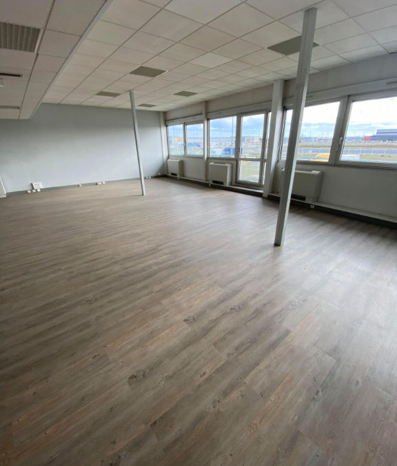 Bureaux à la location 227,16m2 aéroport Lyon