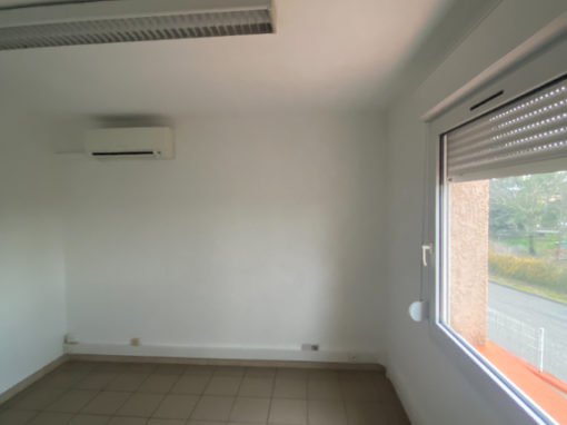 LOCAUX D’ACTIVITES 330m2 – LOCATION TOUSSIEU