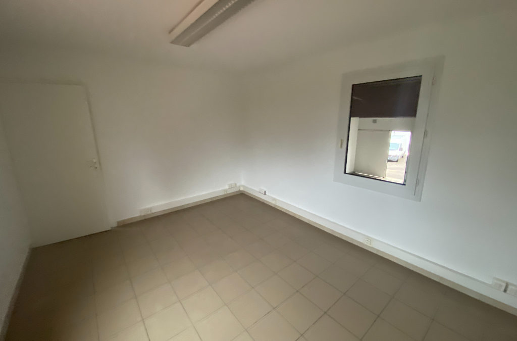 LOCAUX D’ACTIVITES 432m² – LOCATION TOUSSIEU