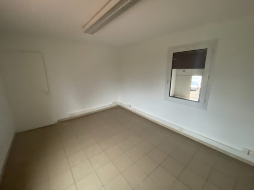 LOCAUX D’ACTIVITES 432m² – LOCATION TOUSSIEU
