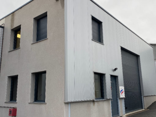 LOCAUX PONT-EVEQUE LOCATION 245m²