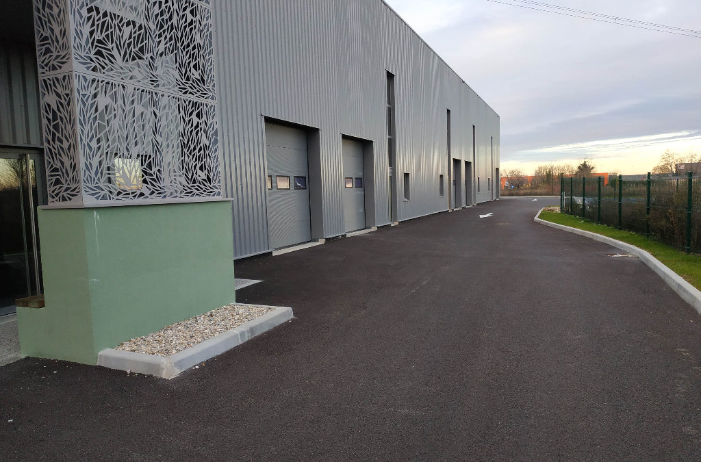 DERNIER LOT DISPONIBLE – LOCAL D’ACTIVITE à VENDRE – PROX A43