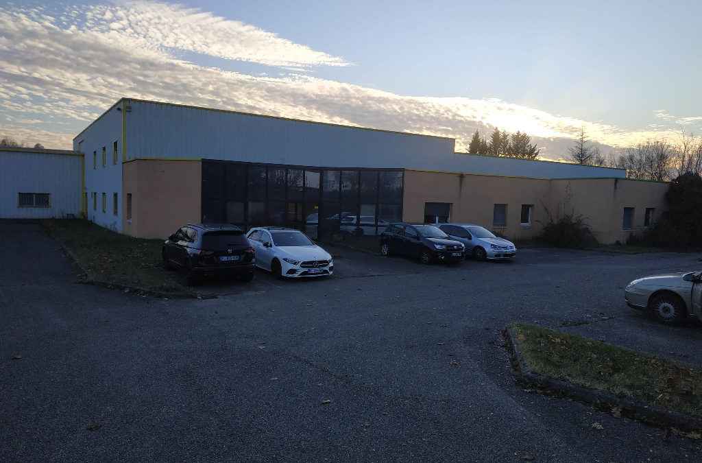 Local d’activité Rochetoirin- 1722 m2 sur un terrain de 10 000 m²