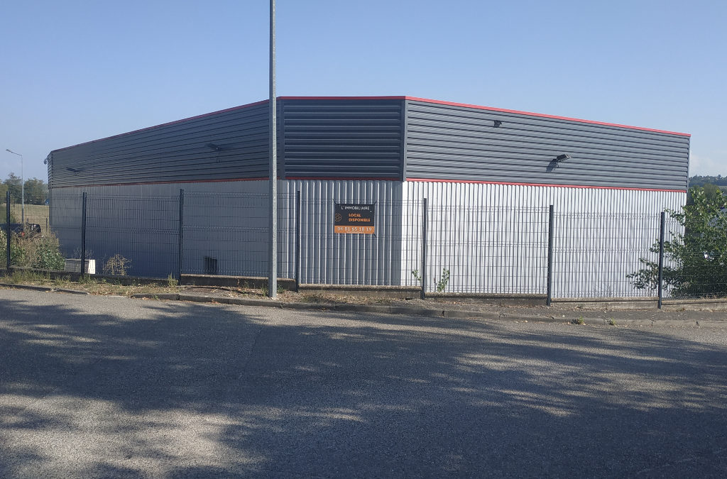 Local d’activités – La tour du Pin – 1450 M²